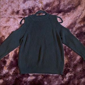 Black knitted shoulder cutout sweater